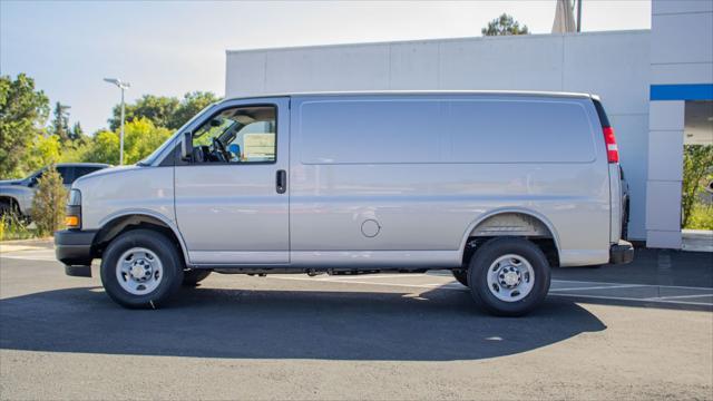 2026 Chevrolet Express Cargo Van 2500 Regular Wheelbase, WT, RWD