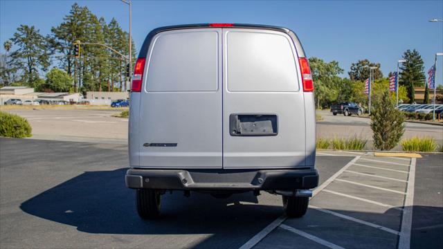 2026 Chevrolet Express Cargo Van 2500 Regular Wheelbase, WT, RWD