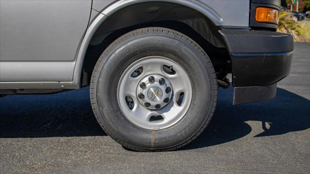 2026 Chevrolet Express Cargo Van 2500 Regular Wheelbase, WT, RWD