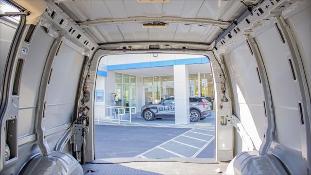 2026 Chevrolet Express Cargo Van 2500 Regular Wheelbase, WT, RWD