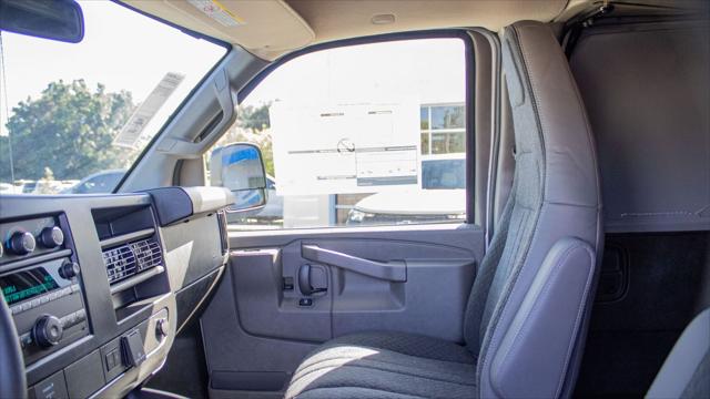 2026 Chevrolet Express Cargo Van 2500 Regular Wheelbase, WT, RWD