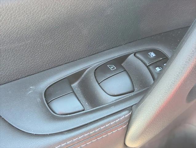 2022 Nissan Rogue Sport SL AWD Xtronic CVT