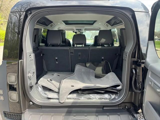 2026 Land Rover Defender P635 OCTA