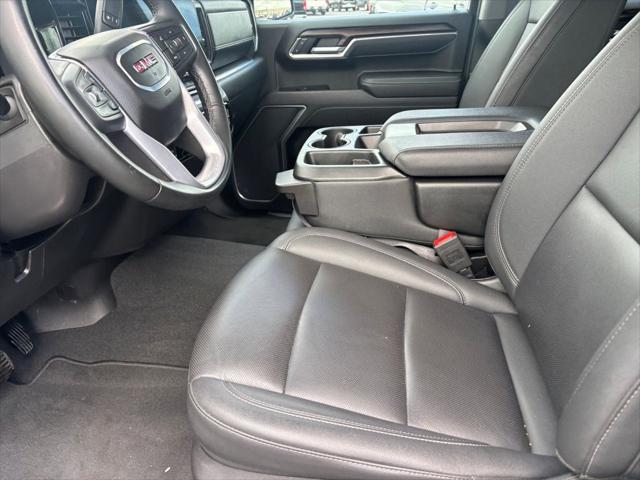 2025 GMC Sierra 1500 2WD Crew Cab Short Box SLT