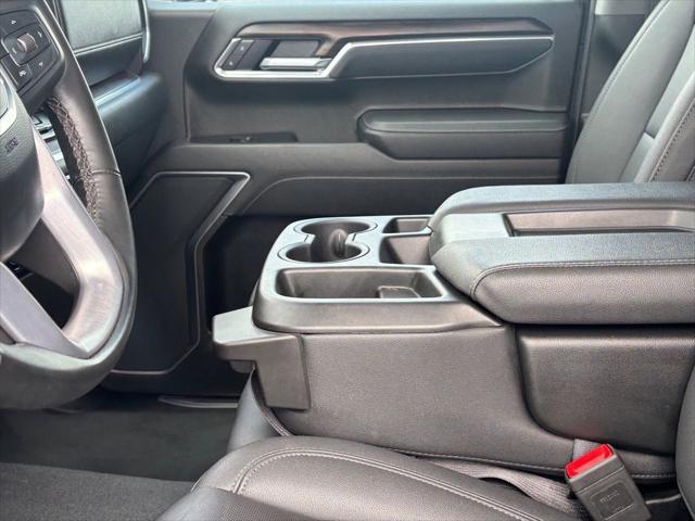 2025 GMC Sierra 1500 2WD Crew Cab Short Box SLT