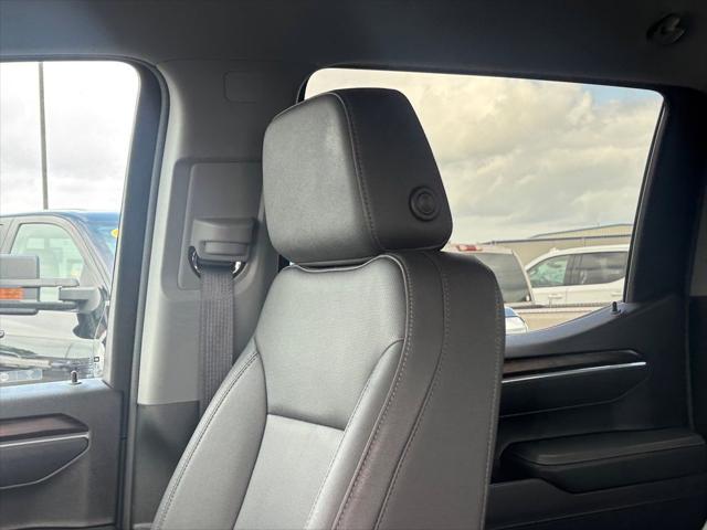 2025 GMC Sierra 1500 2WD Crew Cab Short Box SLT