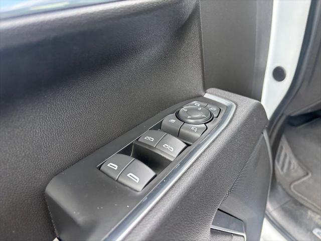 2025 GMC Sierra 1500 2WD Crew Cab Short Box SLT