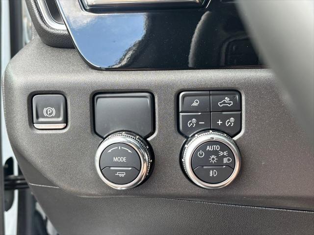 2025 GMC Sierra 1500 2WD Crew Cab Short Box SLT
