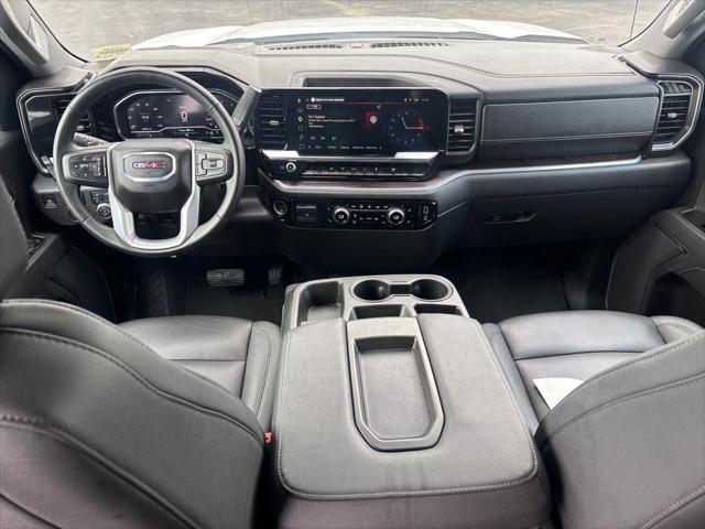2025 GMC Sierra 1500 2WD Crew Cab Short Box SLT