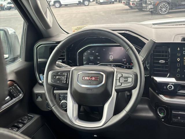 2025 GMC Sierra 1500 2WD Crew Cab Short Box SLT