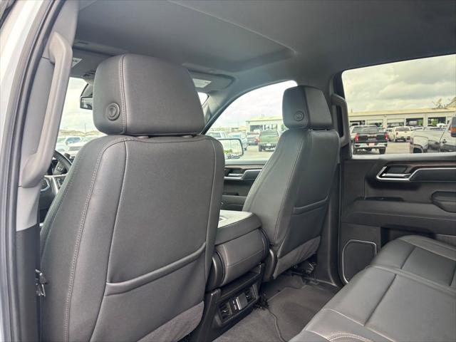 2025 GMC Sierra 1500 2WD Crew Cab Short Box SLT