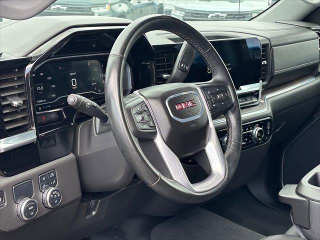2025 GMC Sierra 1500 2WD Crew Cab Short Box SLT