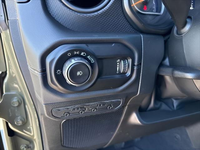 2025 Jeep Wrangler 4-Door Recon 4x4