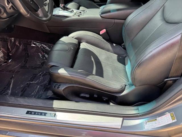 2015 INFINITI Q60 Standard
