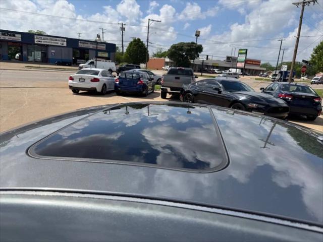 2015 INFINITI Q60 Standard