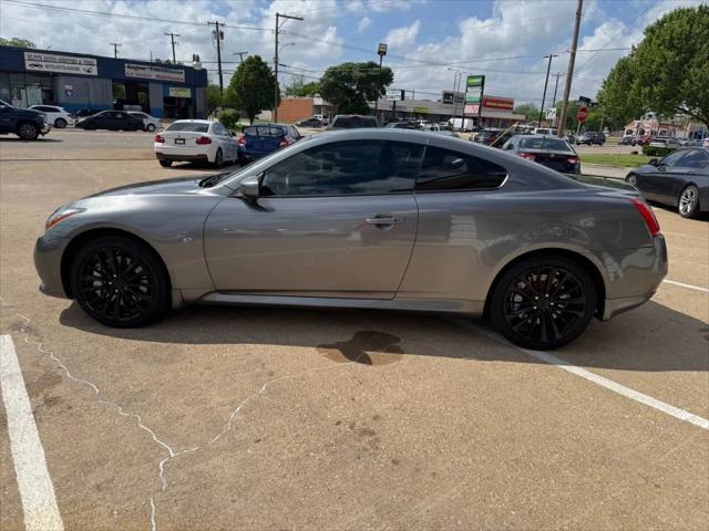 2015 INFINITI Q60 Standard