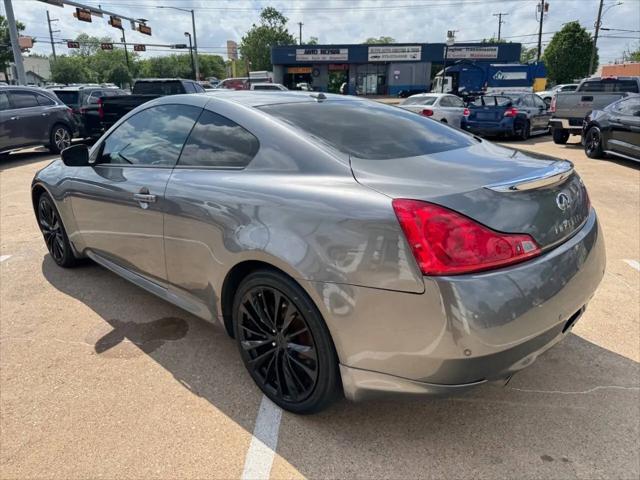2015 INFINITI Q60 Standard