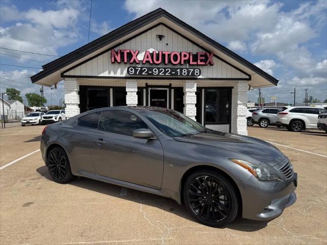 2015 INFINITI Q60 Standard