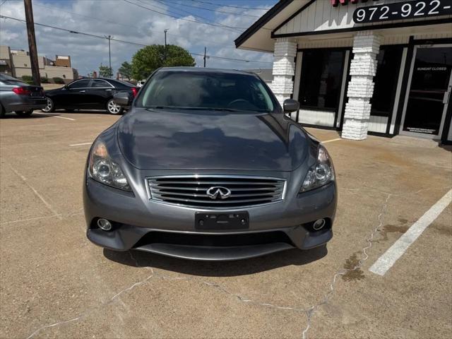 2015 INFINITI Q60 Standard