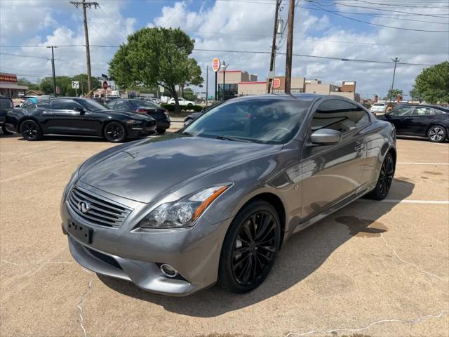 2015 INFINITI Q60 Standard