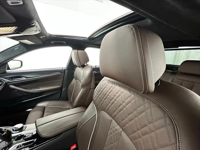 2023 BMW M5 i xDrive