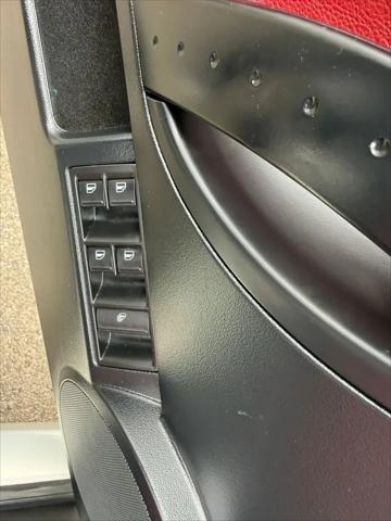 2009 Volkswagen New Beetle 2.5L Blush Edition