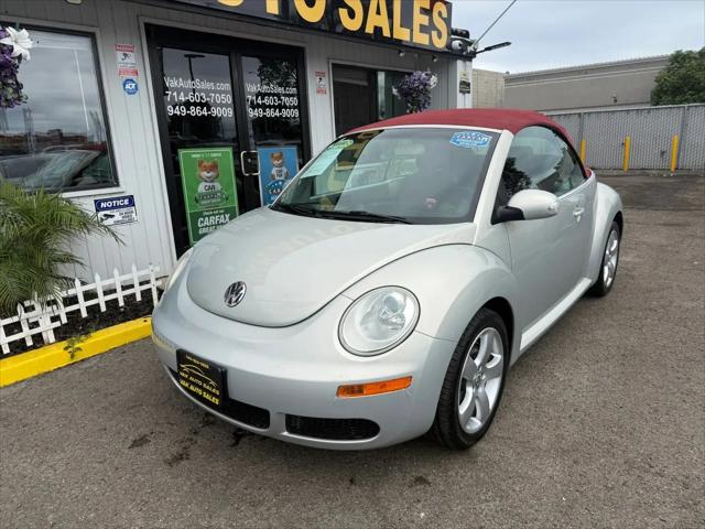 2009 Volkswagen New Beetle 2.5L Blush Edition