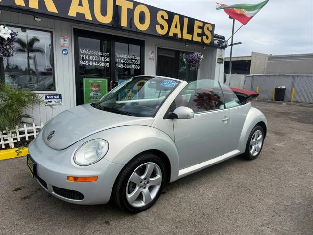 2009 Volkswagen New Beetle 2.5L Blush Edition