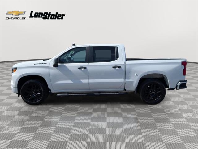 2022 Chevrolet Silverado 1500 4WD Crew Cab Short Bed Custom