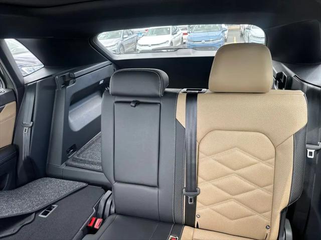 2026 Volkswagen Atlas Cross Sport SE with Technology