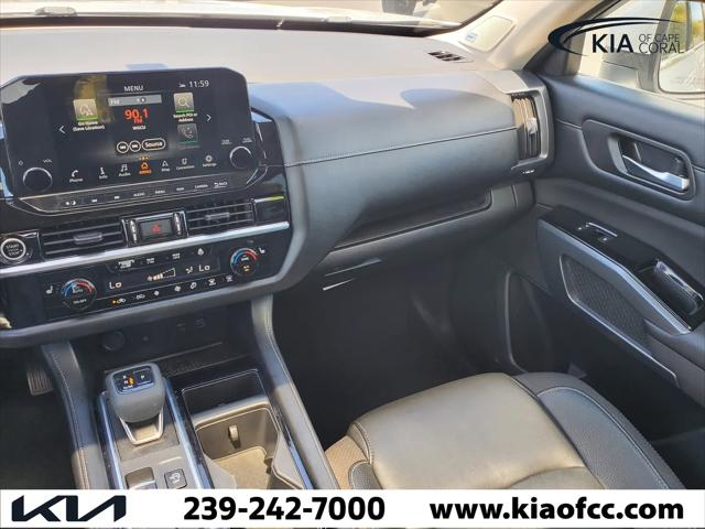 2023 Nissan Pathfinder SL FWD