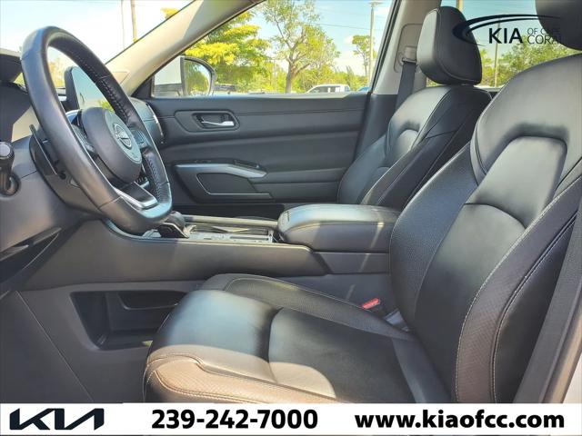 2023 Nissan Pathfinder SL FWD