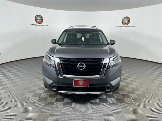 2023 Nissan Pathfinder SL 4WD