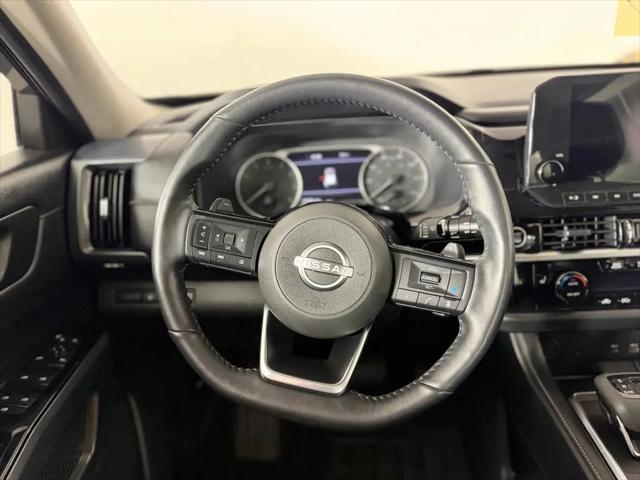 2023 Nissan Pathfinder SL 4WD