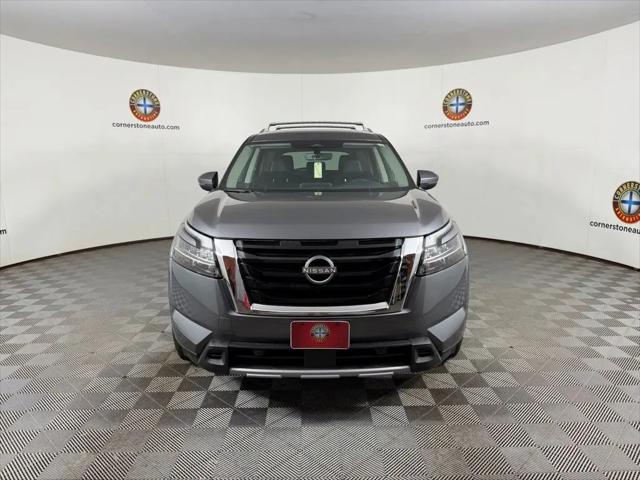 2023 Nissan Pathfinder SL 4WD