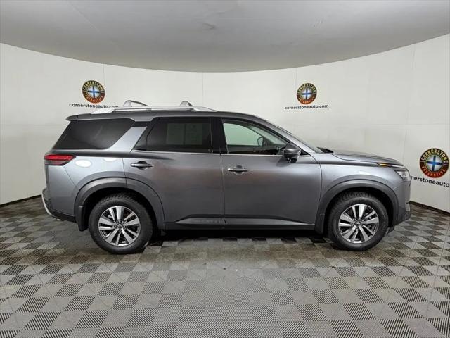 2023 Nissan Pathfinder SL 4WD