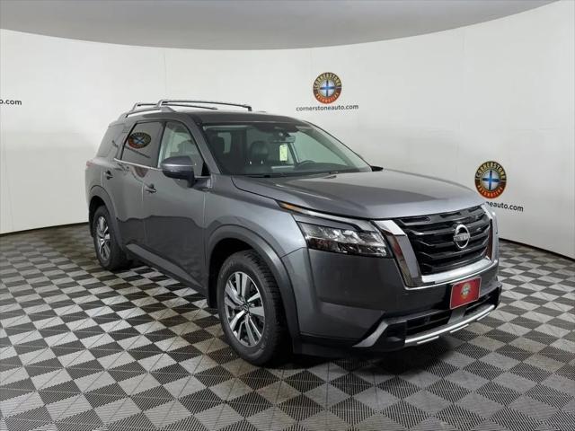 2023 Nissan Pathfinder SL 4WD