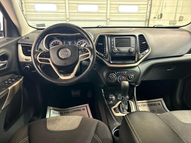 2017 Jeep Cherokee Sport