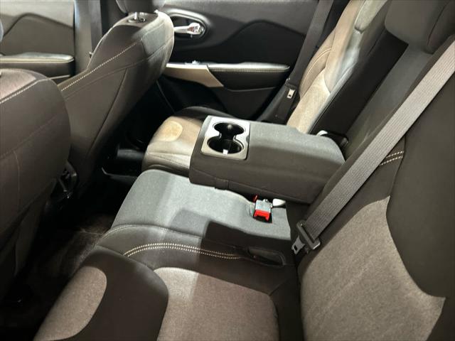 2017 Jeep Cherokee Sport