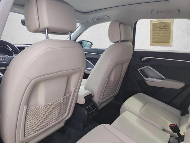 2025 Audi Q3 Premium 45 TFSI S line quattro Tiptronic