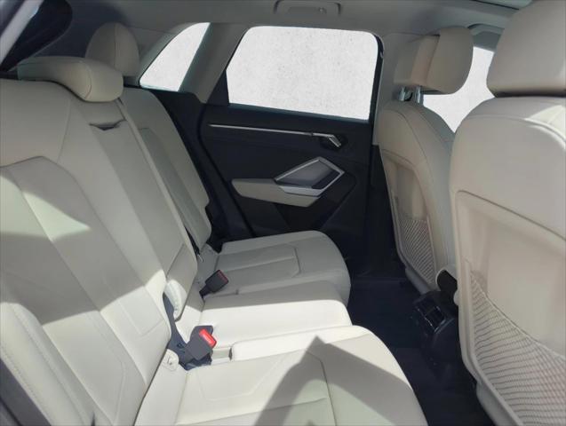 2025 Audi Q3 Premium 45 TFSI S line quattro Tiptronic