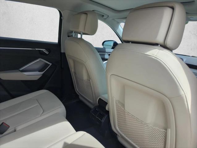 2025 Audi Q3 Premium 45 TFSI S line quattro Tiptronic