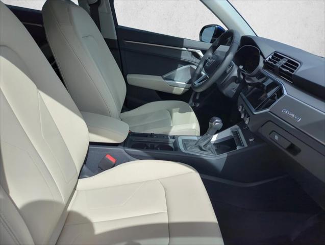 2025 Audi Q3 Premium 45 TFSI S line quattro Tiptronic