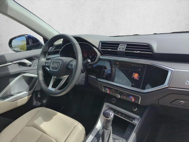 2025 Audi Q3 Premium 45 TFSI S line quattro Tiptronic