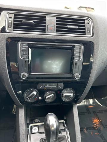 2016 Volkswagen Jetta 1.8T SEL
