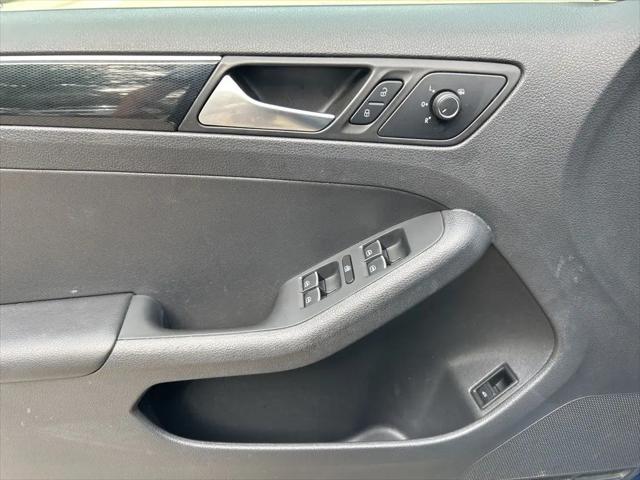 2016 Volkswagen Jetta 1.8T SEL