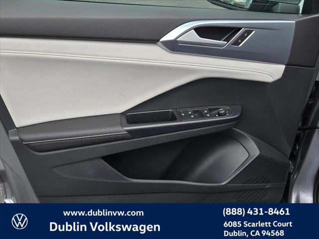 2025 Volkswagen Taos 1.5T SE