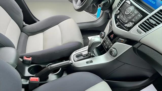 2015 Chevrolet Cruze LS Auto