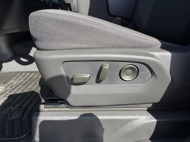 2026 GMC Sierra 1500 Double Cab, Standard Bed, SLE, 4WD