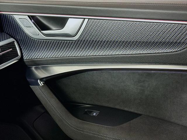 2025 Audi RS 6 Avant Performance quattro tiptronic